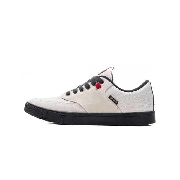 IPATH SHOES POET